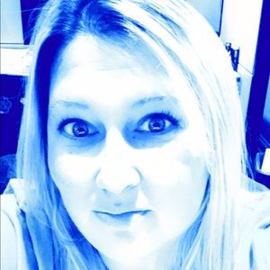 Meet your Posher, Sandy-joy